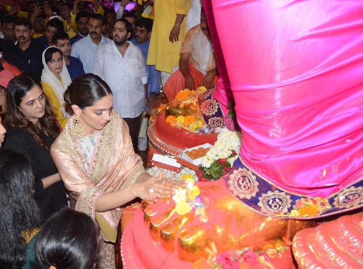 Deepika Padukone, who has always been a devotee of Lord Ganesha, was spotted seeking blessings at Lalbaugcha Raja last night.