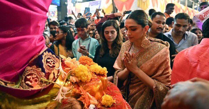 Deepika walked barefoot to the Ganpati idol at Lalbaugcha Raja and offered her prayers with folded hands