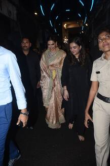 PHOTOS: Deepika Padukone Looks Ethereal In A Silk Saree As She Walks Barefoot To Seek Bappa\'s Blessings At Lalbaugcha Raja In Mumbai!