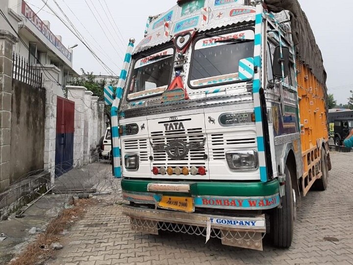 Truck Carrying AK-47 Rifles Intercepted By J&K Police; Three Terrorists Arrested Truck Carrying AK-47 Rifles Intercepted By J&K Police Near Punjab Border; 3 JeM Terrorists Arrested