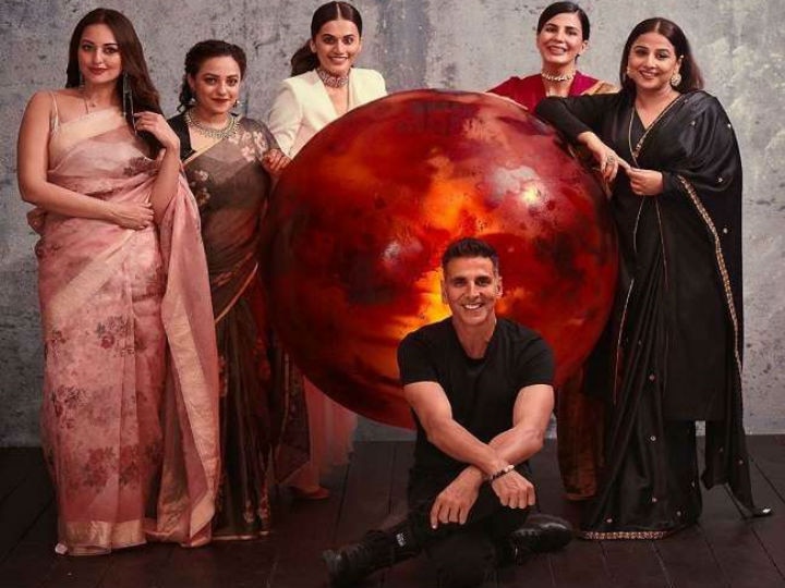 AkshayKumar's 'Mission Mangal' Hits Double Century At Box-Office, Earns Over Rs. 200 Crore  'Mission Mangal' Hits Double Century At Box-Office, Earns Over Rs. 200 Crore