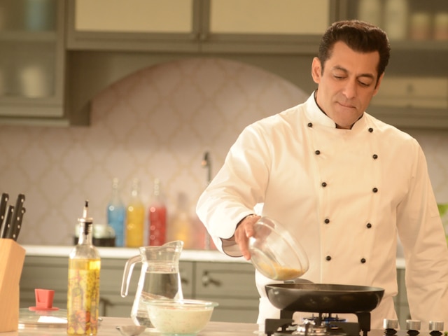 Bigg Boss 13: Chef Salman Khan Gives A ‘Tedha Tadka’ To The NEW Season Bigg Boss 13: Chef Salman Khan Gives A ‘Tedha tadka’ To The NEW Season