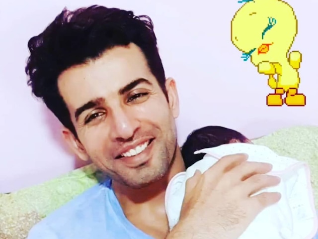Jay Bhanushali Shares PIC With NEWBORN Daughter, REVEALS When He Will Announce Her Name Jay Bhanushali Shares PIC With NEWBORN Daughter, REVEALS When He & Mahhi Vij Will Announce Her Name