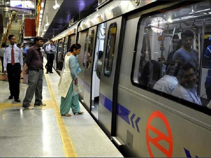 Delhi Metro Services Affected On Blue And Yellow Line Due To Slow Movement, Operations Resume Delhi Metro Services Affected On Blue And Yellow Line Due To Slow Movement, Operations Resume