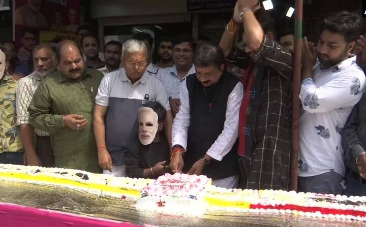 BJP workers celebrate PM Modi's birthday in Bhopal. (Courtesy: ANI)