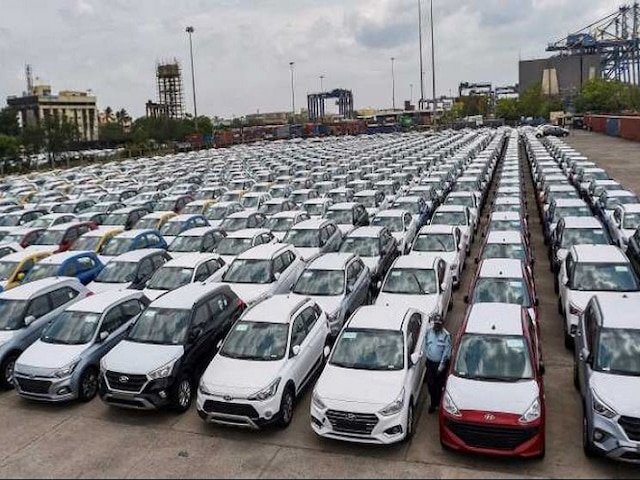 Economic Slowdown: Centre Lifts Ban On Purchase Of New Cars By Govt Departments To Boost Auto Sector Economic Slowdown: Centre Lifts Ban On Purchase Of New Cars By Govt Departments To Boost Auto Sector