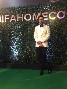 PICS: Ayushmann, Sara, Vicky & Other Celebs Rock \'IIFA Awards 2019\' Green Carpet!