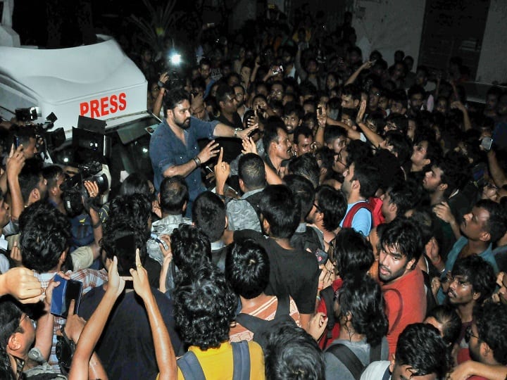 Was Punched, Kicked, Pulled By Hair: Babul Supriyo Heckled By Protesting Students In Kolkata Was Punched, Kicked, Pulled By Hair: Babul Supriyo Heckled By Protesting Students In Kolkata