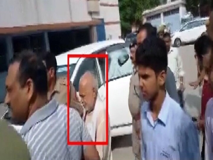 BJP leader Chinmayanand Arrested From Shahjahanpur full report Shahjahanpur Rape Case: BJP's Chinmayanand Arrested From Ashram, Sent To 14-Day Judicial Custody