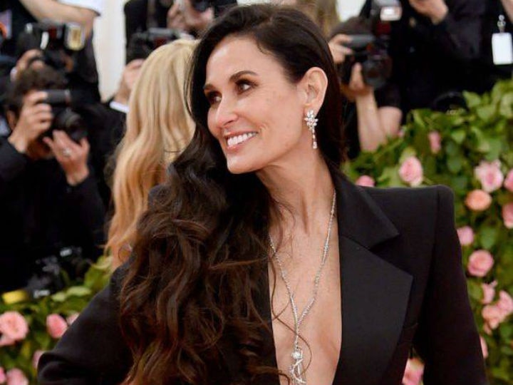 Demi Moore Claims Threesomes Led To Breakdown Of Her Marriage With Ashton Kutcher Demi Moore Claims Threesomes Led To Breakdown Of Her Marriage With Ashton Kutcher