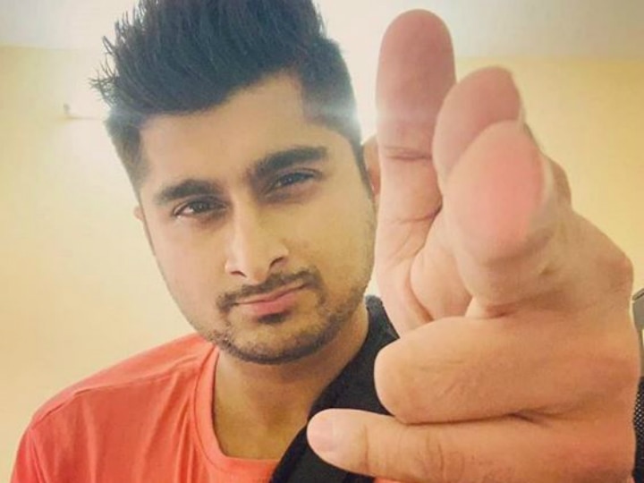 MTV Ace of Space 2: 'Bigg Boss 12' Contestant Deepak Thakur Makes A Re-Entry In Vikas Gupta's Show After Surgery! Ace of Space 2: 'Bigg Boss 12' Contestant Deepak Thakur Makes Re-Entry In The Show After Surgery!