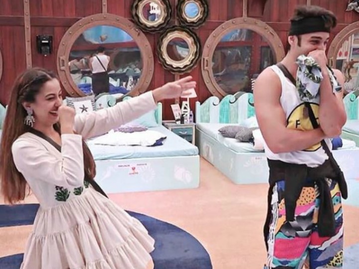 'Bigg Boss 12' Fame Rohit Suchanti Wishes Co-Contestant Srishty Rode On Her Birthday With Adorable Picture & Message! 'Bigg Boss 12' Fame Rohit Suchanti Wishes Co-Contestant Srishty Rode On Her Birthday With Adorable Pic & Message!