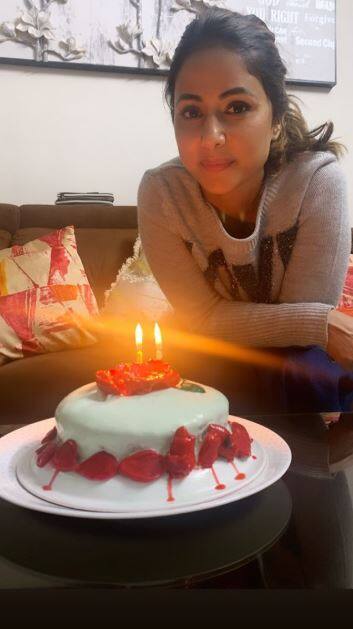 The gorgeous star cut five cakes and got a bouquet of flowers from Rocky. Scroll down to see Hina's five different cakes.