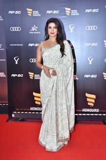 PICS: Priyanka Chopra Looks ETHEREAL In Saree At Indian Sports Honours Awards