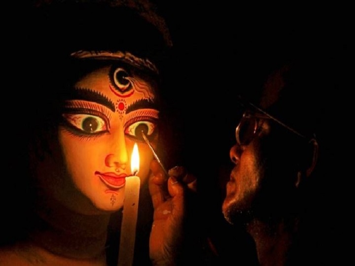 Idol of Goddess Devi Durga at a decorated puja pandal in Kolkata, West  Bengal, India. Durga Puja is a famous and major religious festival of  Hinduism that is celebrated throughout the world.