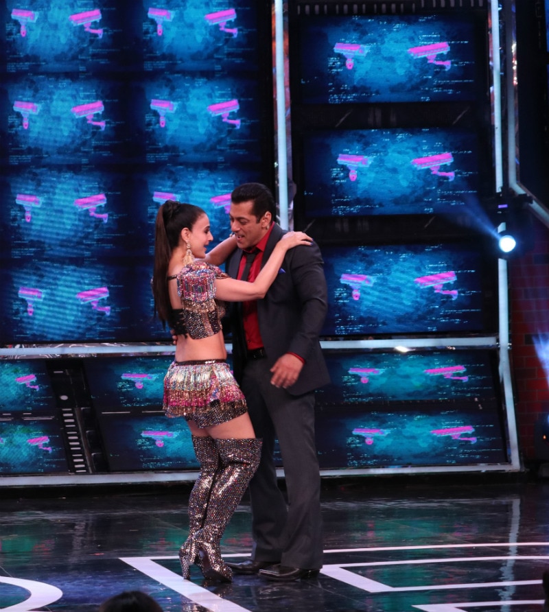 PICS-VIDEO: Salman Khan & Ameesha Patel Relive Their ‘ Yeh hai Jalwa’ Days During 'Bigg Boss 13' Premiere!