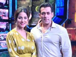 Bigg Boss 13: 'Bigg Boss 11' Runner-Up Hina Khan To Grace First 'Weekend Ka Vaar'; Posts PICS With Salman Khan!
