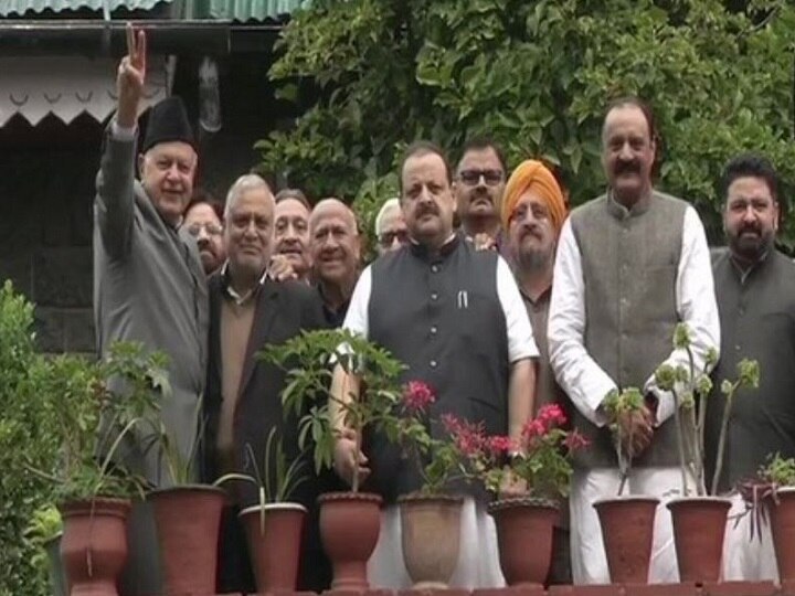 NC Delegation Meets Farooq Abdullah In Srinagar, Clarifies Stand On Article 370 NC Delegation Meets Farooq Abdullah In Srinagar, Clarifies Stand On Article 370