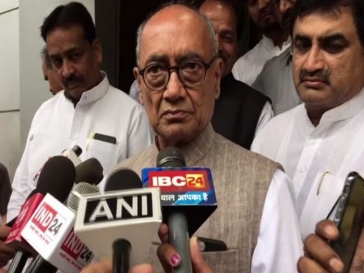 RSS, BJP Appropriating Patel, Gandhi As They Don't Have Nationalist Leaders: Digvijaya RSS, BJP Appropriating Patel, Gandhi As They Don't Have Nationalist Leaders: Digvijaya