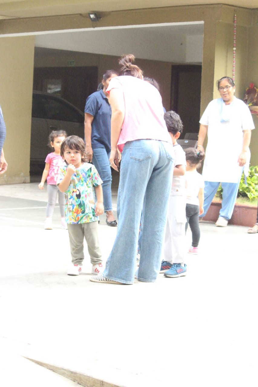 Taimur Ali Khan's Kicks Mom Kareena & Does High-Five With Her At play Date With Cousin Sister Inaaya Naumi Kemmu.. Pics-Video INSIDE!