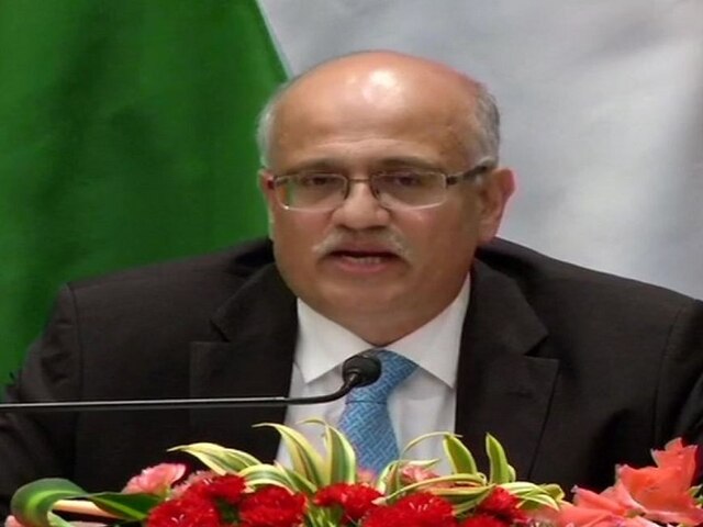 India-China 2nd Informal Summit: Kashmir Issue Not Raised Or Discussed During Talks, Says Foreign Secretary Vijay Gokhale India-China 2nd Informal Summit: Kashmir Issue Not Raised Or Discussed During Talks, Says Foreign Secretary Vijay Gokhale