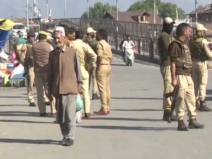 Jammu And Kashmir: 7 Injured, 3 Critical In Grenade Attack By Terrorists In Srinagar Jammu & Kashmir: 7 Injured, 3 Critical In Grenade Attack By Terrorists In Srinagar