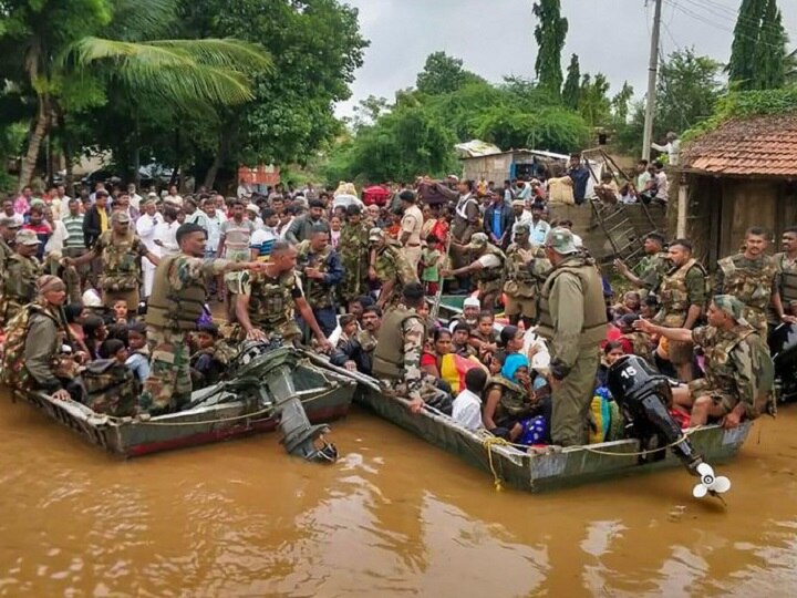 Karnataka Floods: State Govt Gives Additional Aid Of Rs 10K To Affected People Karnataka Floods: State Govt Gives Additional Aid Of Rs 10K To Affected People