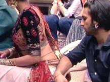 Ranveer Singh\'s Eyes On Deepika Padukone\'s Waist During \'Ram Leela\' Shoot 7 Years Ago Is Winning The Internet, Wife\'s Reaction Is Adorable!