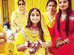 FIRST PIC! Yeh Rishta Kya Kehlata Hai Actress Mohena Kumari Singh Looks RADIANT At Her Haldi
