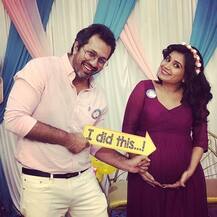 PICS: Priya Ahuja Aka Rita Reporter From \'Taarak Mehta\' Enjoys Fun-filled Baby Shower, Poses With Co-stars