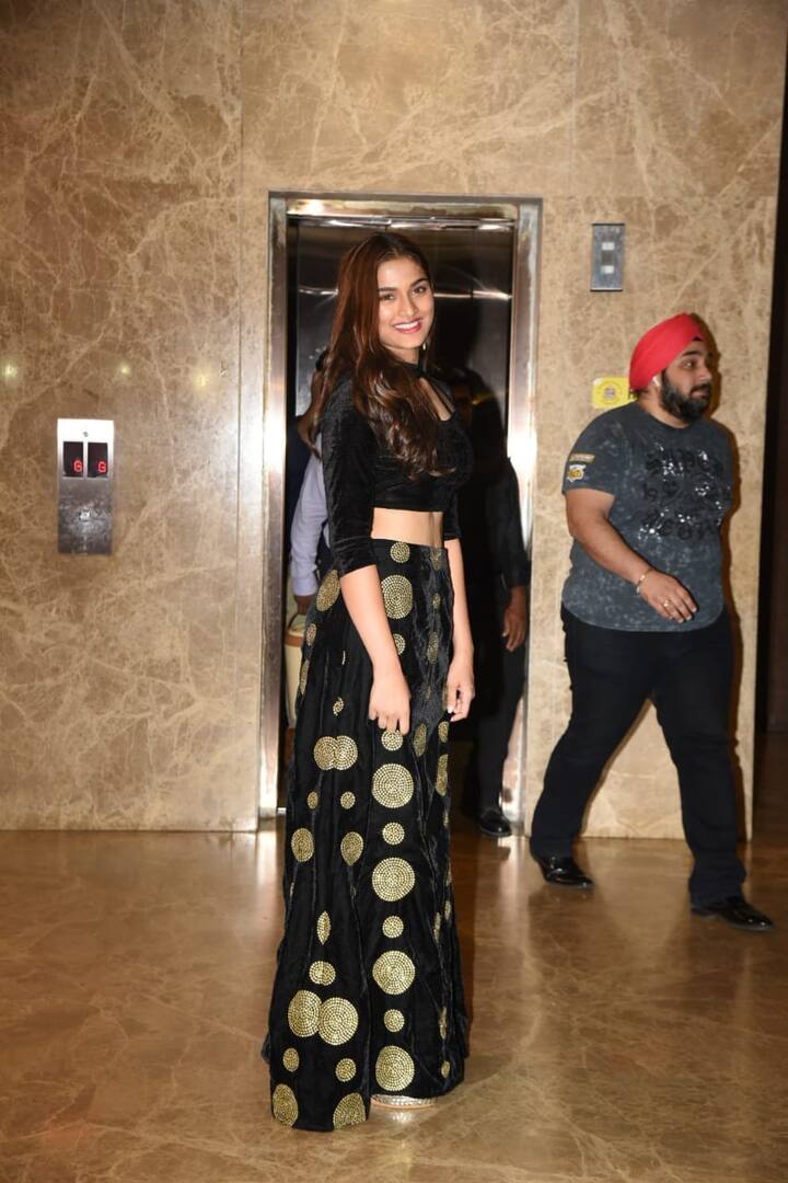 Saiee will make her Bollywood debut with Salman Khan’s ‘Dabangg 3’. She will reportedly play Salman’s love interest in the action drama. 