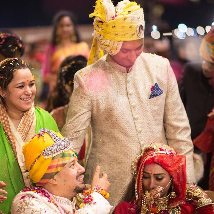 Mohena shared a moment in which we can seen her getting all emotional during her wedding.
