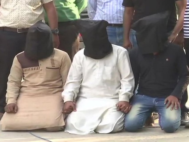 Shiv Sena Leader Announces Rs 1 Cr Reward For Beheading Kamlesh Tiwari's Killers Bizarre! Shiv Sena Leader Announces Rs 1 Cr Reward For Beheading Kamlesh Tiwari's Killers
