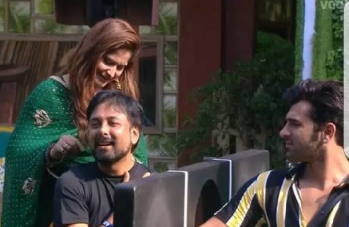 If the news online buzz regarding only one eviction this week is true, it is a second chance for Siddharth Dey to earn back the lost respect due to his disgusting behavior with Arti Singh in the task. Sidharth Shukla is being praised for taking a stand against him too and Salman brought up these issues in Saturday episode too.