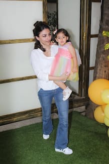 Esha Deol\'s Daughter Radhya\'s Birthday Bash: Inaaya Naumi Kemmu, Taimur Ali Khan & Others Attend