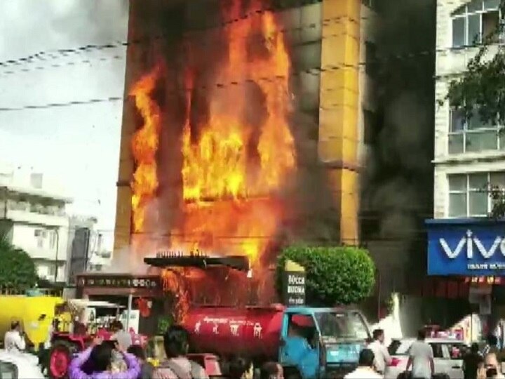 Madhya Pradesh: Massive Fire Engulfs Indore Hotel; Fire Tenders On Spot Madhya Pradesh: Massive Fire Engulfs Indore Hotel; No Casualty