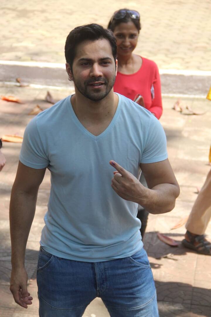 Varun Dhawan was seen in a blue t-shirt and denims. We hope his fans take inspiration from him and also come out in large numbers to cast their vote.