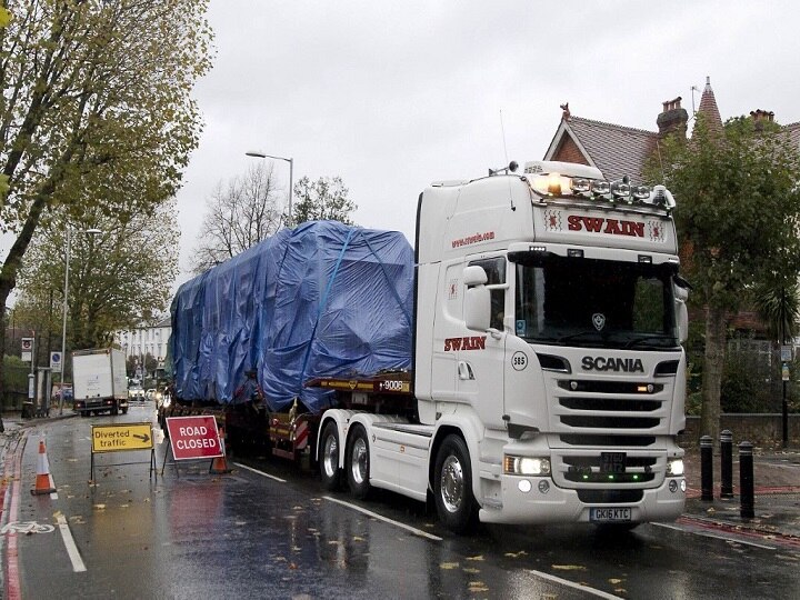 39 Dead Bodies Found In Lorry Container In London 39 Dead Bodies Found In Lorry Container In London