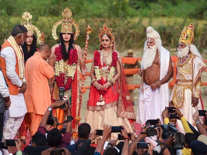 Deepotsav Celebrations: Adityanath Govt Lights Up 5.51 Lakh Diyas In Ayodhya; Sets World Record