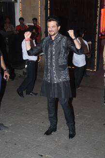 INSIDE PICS: Malaika Arora, Arjun Kapoor, Kriti Sanon & Other B\'wood Celebs Have A Blast At Anil Kapoor\'s Diwali Bash