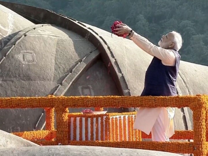 PM Modi Pays Tribute To Sardar Patel At Statue Of Unity On 144th Birth Anniversary PM Dedicates Decision on Article 370 To Sardar Patel; Says ‘Now J&K Will Have Political Stability’