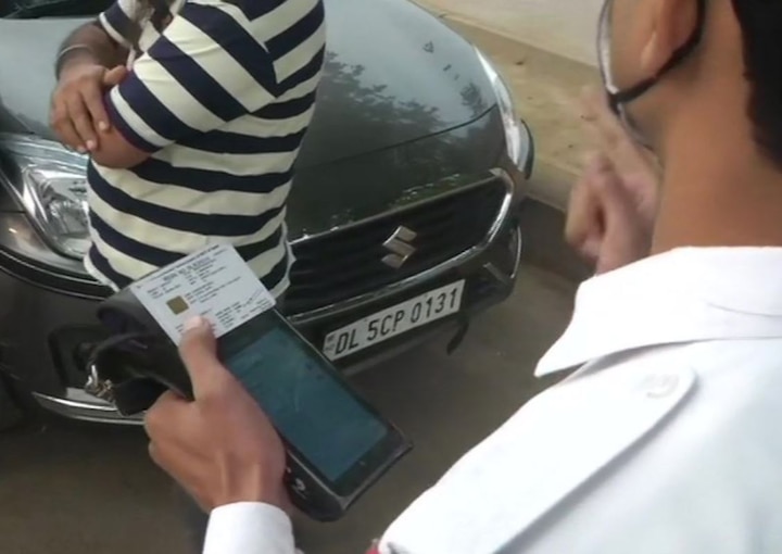Violators will be booked under Delhi government’s amended rule and will have to dish out Rs 4,000 on the spot as compounding challan under provisions of Motor Vehicles Act. (ANI)