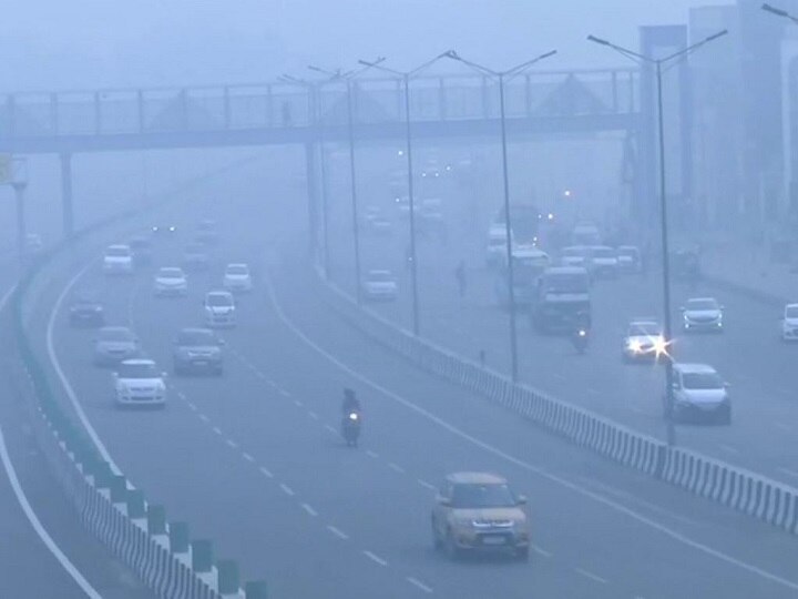 Delhi Pollution: Thick Smog Blankets National Capital; All Schools Closed Today & Tomorrow Delhi Pollution: Thick Smog Blankets National Capital; All Schools Closed Today & Tomorrow