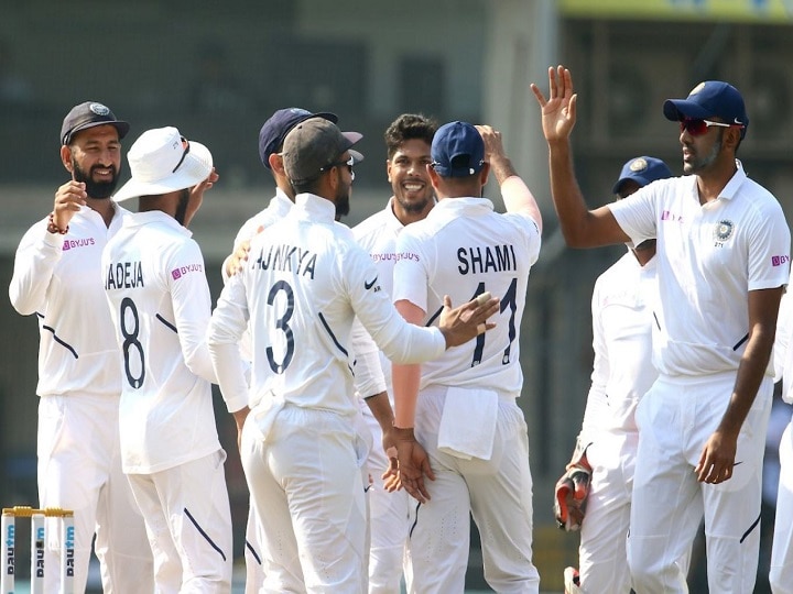 Ind Vs Ban 1st Test Day 1: Shami, Ashwin Leave Bangladesh Reeling At 150 All Out Ind Vs Ban 1st Test Day 1: Shami, Aswin Run Through Bangladesh Batting; Clean Them Up For 150