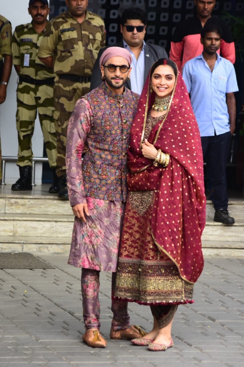 Deepika Padukone & Ranveer Singh Return Back To Mumbai After Visiting