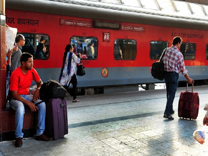 Rajdhani, Shatabdi, Duronto Train Fares Costlier As Railways Decide To Hike Meal Price Fares Of Rajdhani, Shatabdi, Duronto Trains Could Get Costlier As Railways Decide To Hike Meal Price