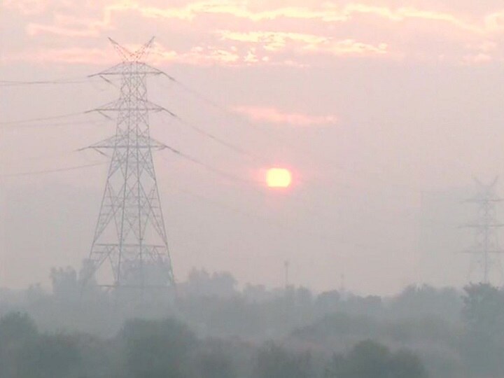 Pollution: Smog Cover Continues Over Delhi, Air Quality Remains In 'Severe' Category Pollution: Smog Cover Continues Over Delhi, Air Quality Remains In 'Severe' Category