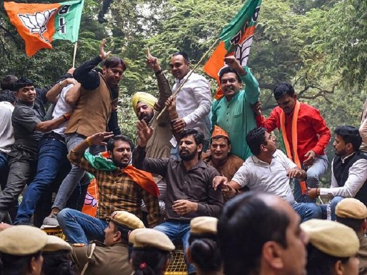 Delhi BJP Protests Near AAP Office After SC Clean Chit On Rafale Deal Delhi BJP Protests Near AAP Office After SC Clean Chit On Rafale Deal