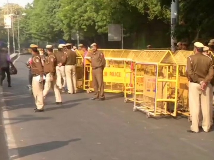 Security Beefed Up, Section 144 Imposed Ahead Of JNU Students' March To Parliament Security Beefed Up, Section 144 Imposed Ahead Of JNU Students' March To Parliament