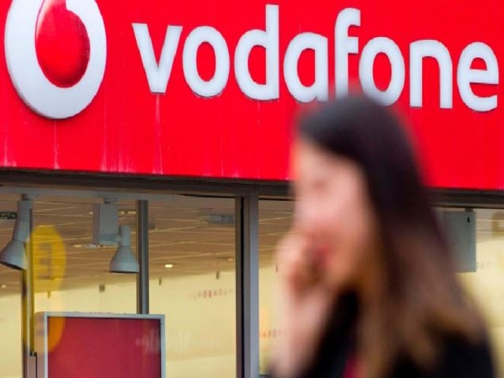 Vodafone In Battle With Income Tax Dept As Company Seeks Refunds  Vodafone In Battle With Income Tax Dept As Company Seeks Refunds